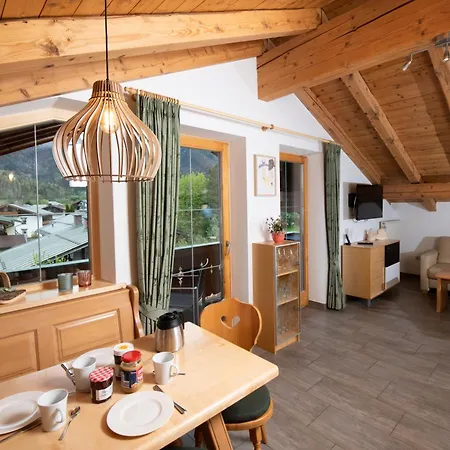 Апартаменты Haus Thiele Шёнау-ам-Кёнигсзе